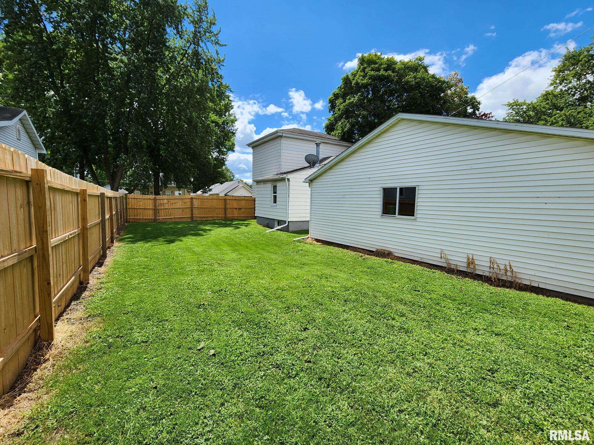 228 4th Street Lincoln, IL 62656 - Photo 38 of 38