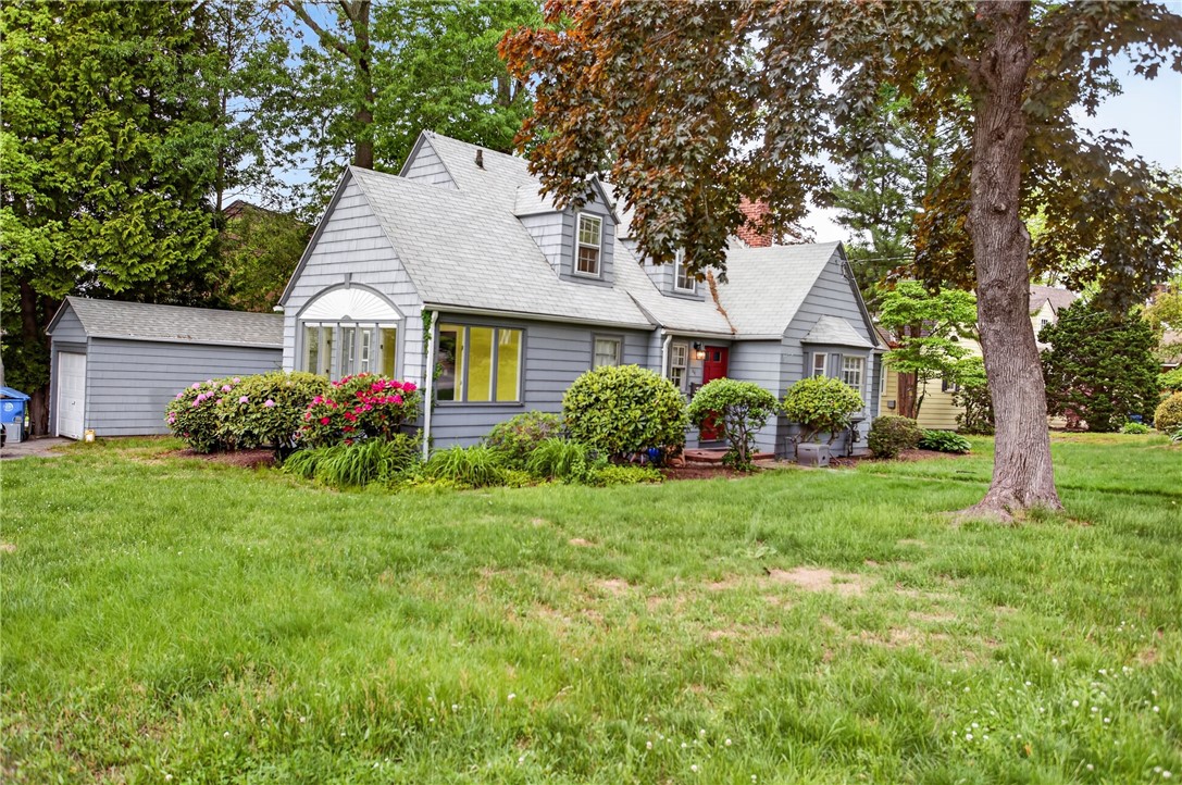 64 White Birch Road Cranston, RI 02920 - Photo 3 of 50