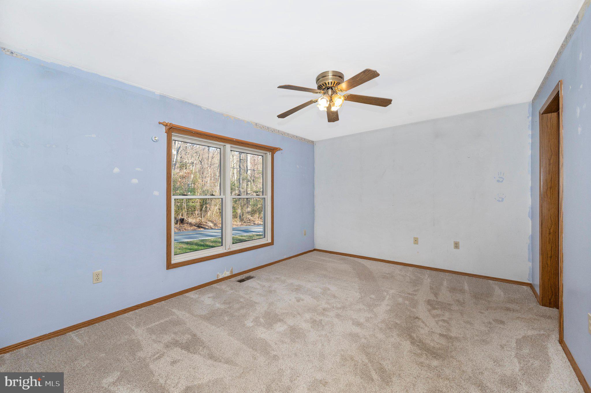 13835 Pryor Road Thurmont, MD 21788 - Photo 29 of 64 Primary Bedroom