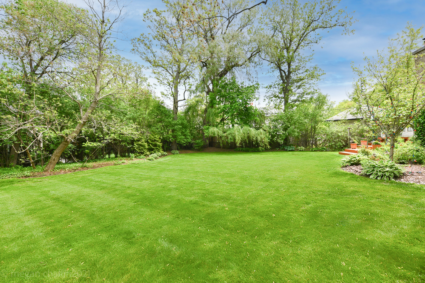 825 Sheridan Road Glencoe, IL 60022 - Photo 33 of 40 a view of a garden