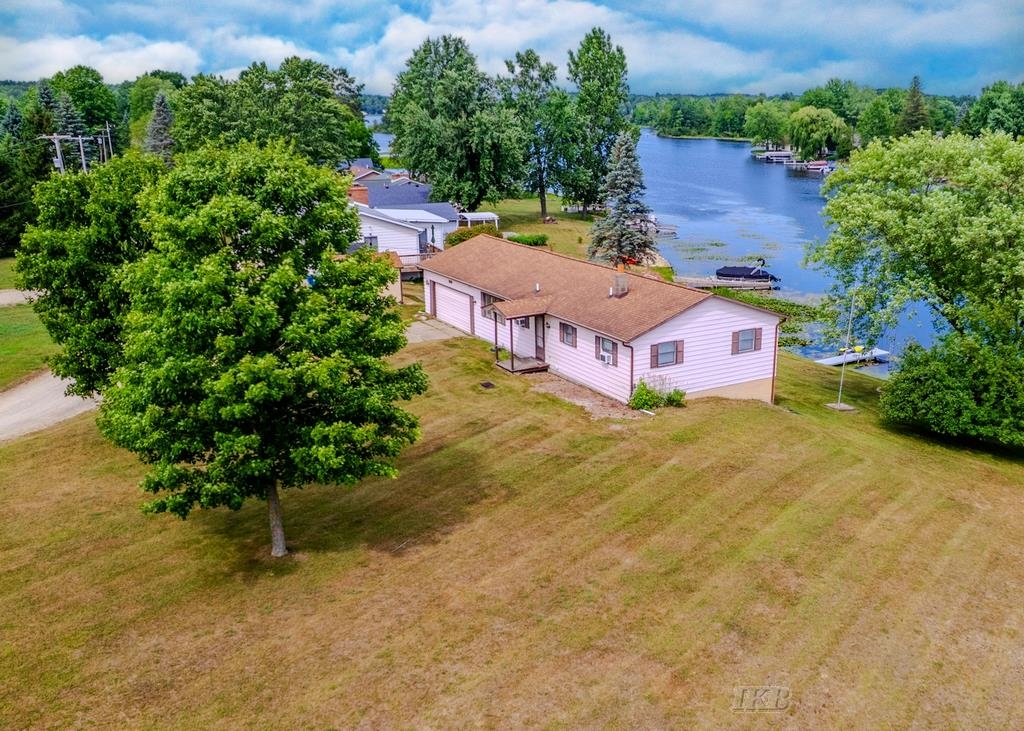 510 Mix Road Gladwin, MI 48624 - Photo 3 of 56