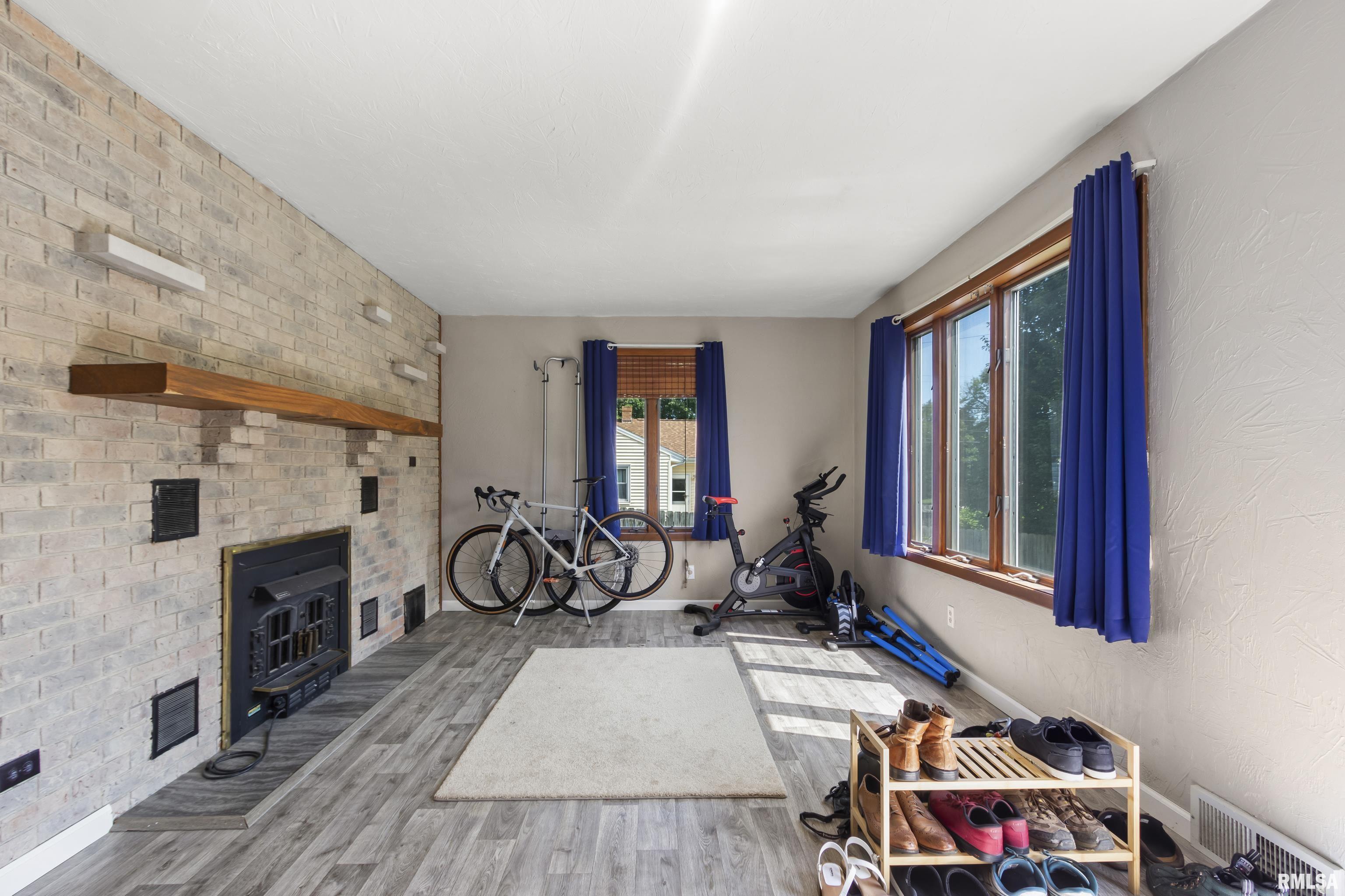 100 Brief Street Washington, IL 61571 - Photo 7 of 29 Gallery Image 7