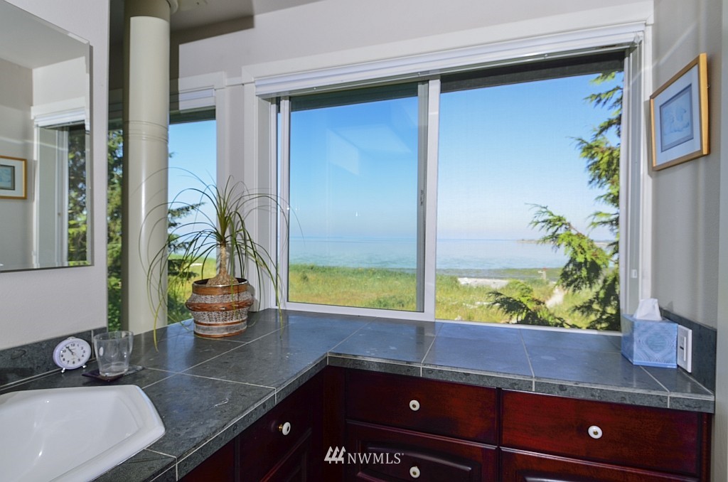 3495 Robertson Road Bellingham, WA 98226 - Photo 12 of 22 Gallery Image 12
