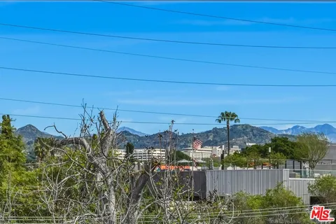 $7,500 | 1041 North Spaulding Avenue, Unit 203, Los Angeles, CA 90046