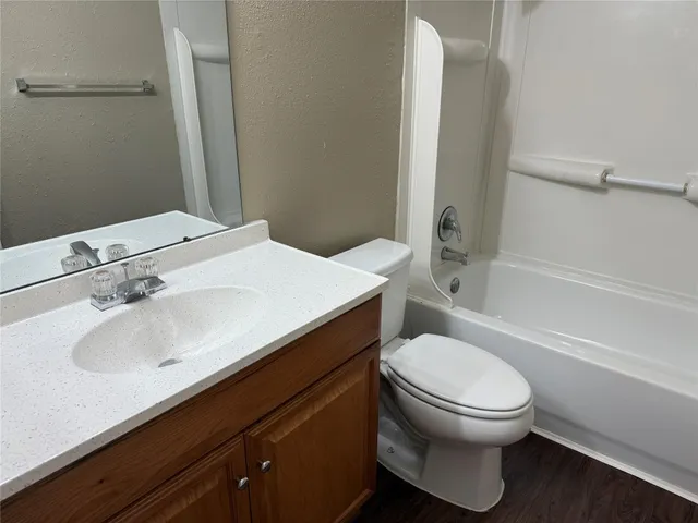 $1,100 | 2200 Cypress Landing Road, Unit C10, Houston, TX 77090