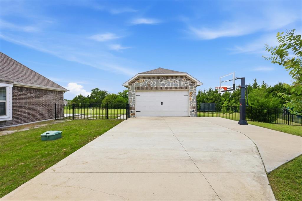 5201 Ruger Lane McKinney, TX 75071 - Photo 4 of 40