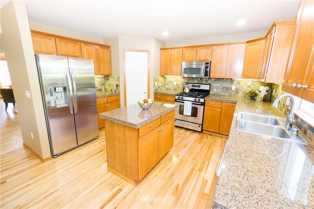 3117 179th Street Southeast Bothell, WA 98012 - Photo 8 of 25