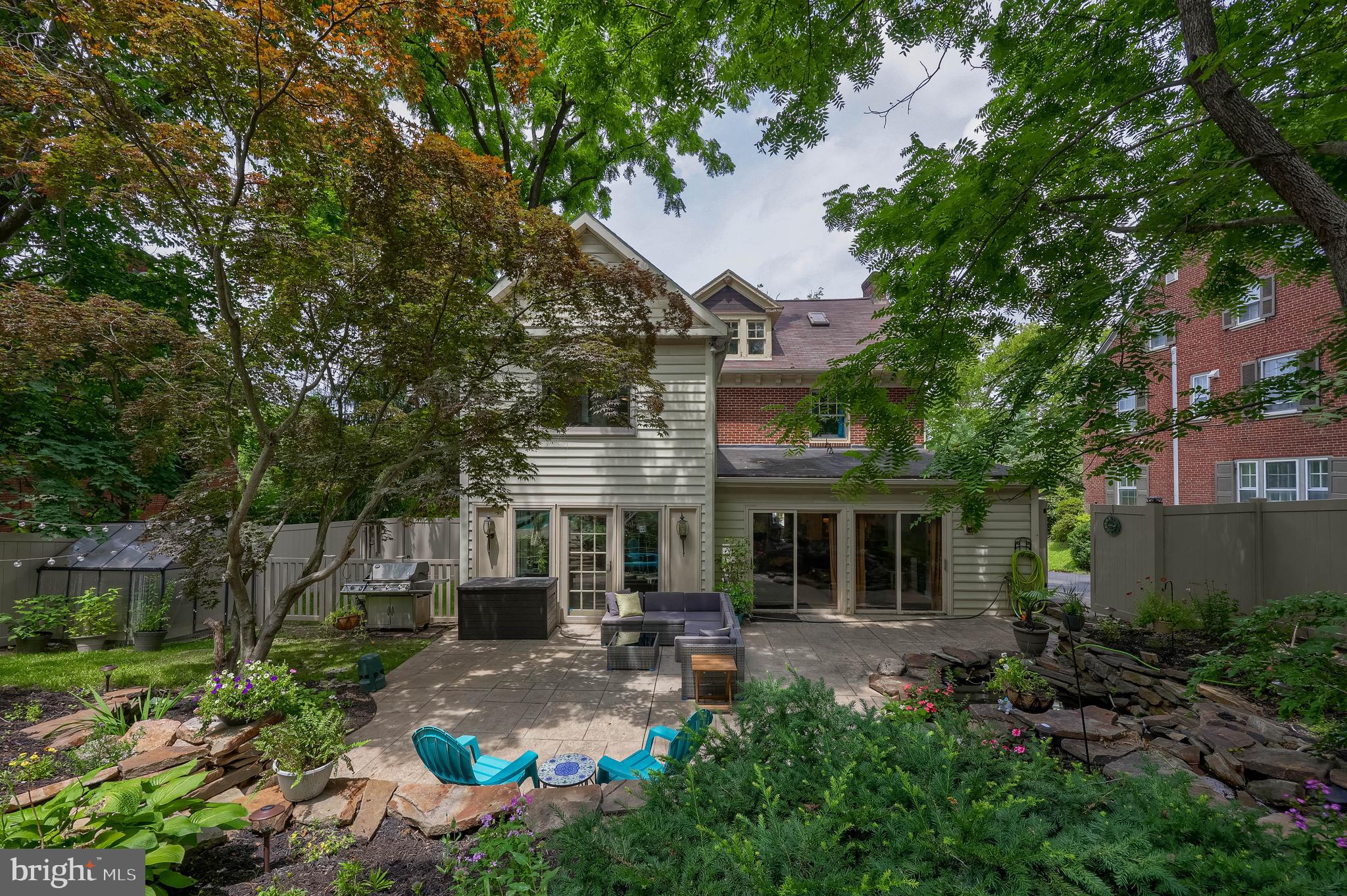 484 Country Club Road York, PA 17403 - Photo 3 of 70 Gallery Image 3