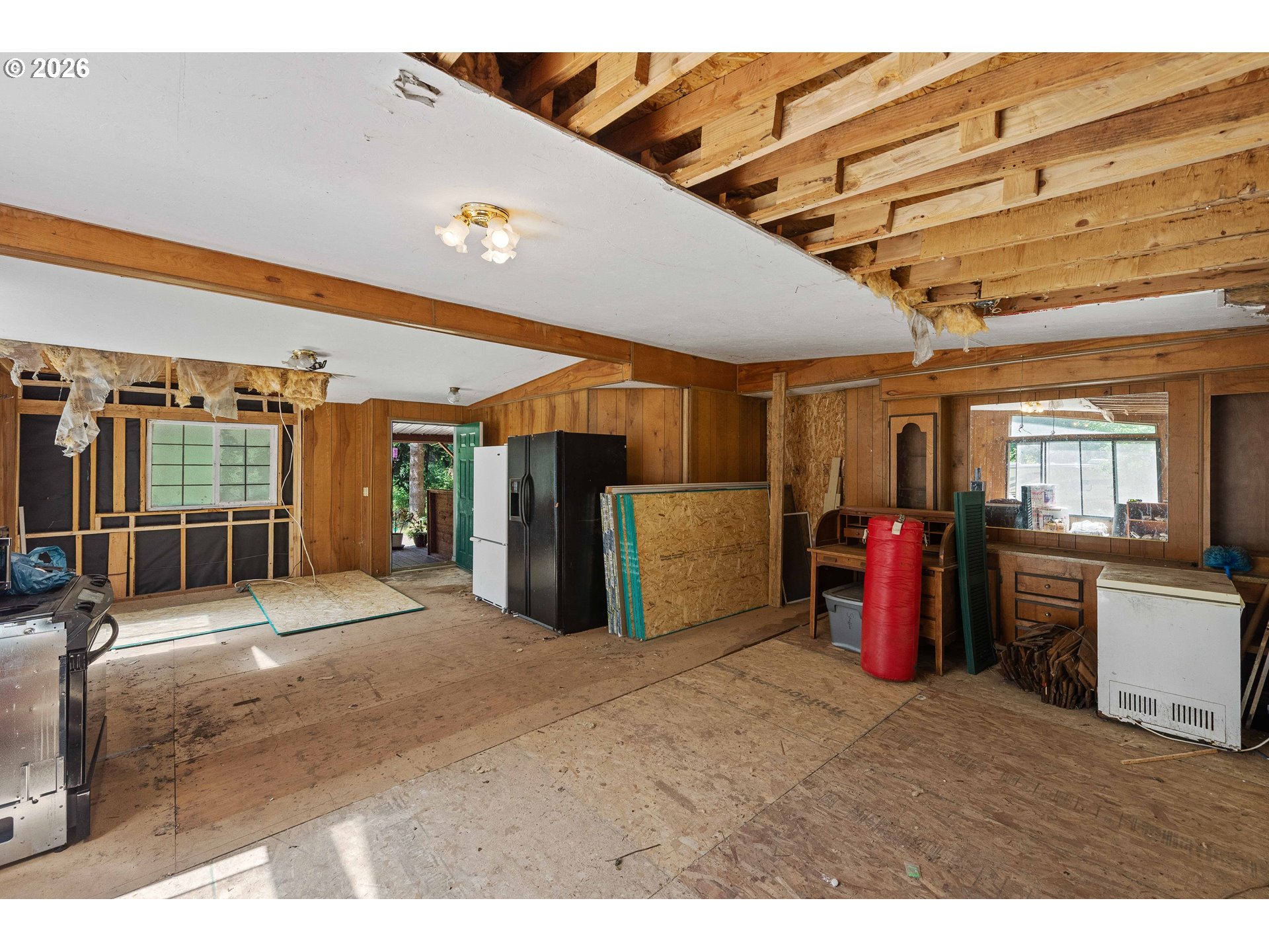 24608 Lower Smith River Road Reedsport, OR 97467 - Photo 21 of 44 Family Room