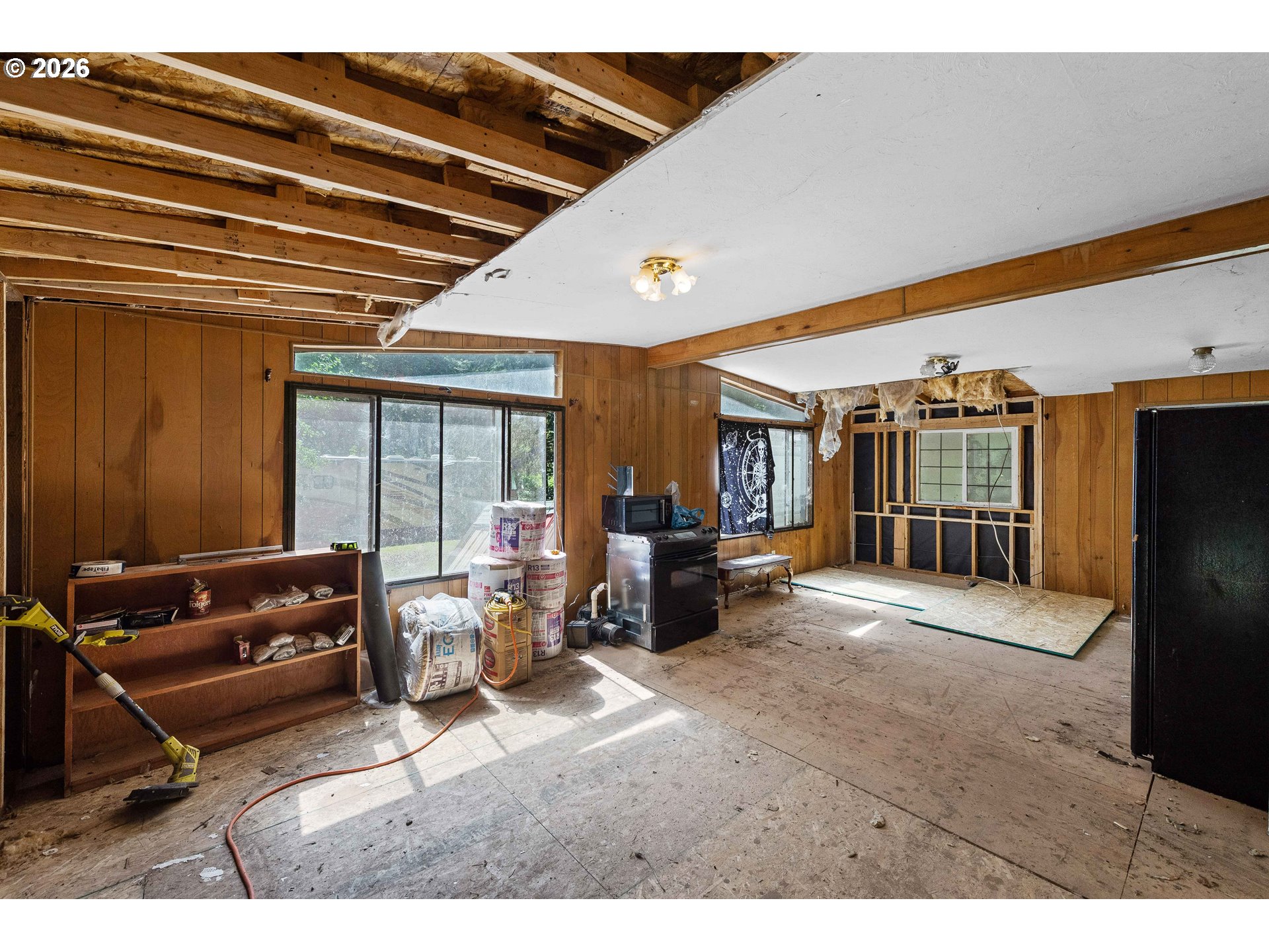 24608 Lower Smith River Road Reedsport, OR 97467 - Photo 22 of 44 Family Room