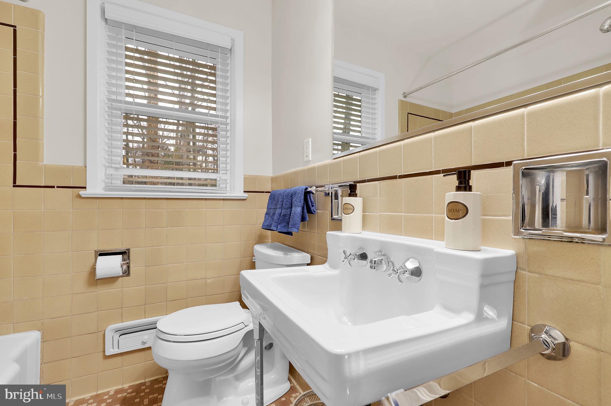 9403 Crosby Road Silver Spring, MD 20910 - Photo 24 of 46