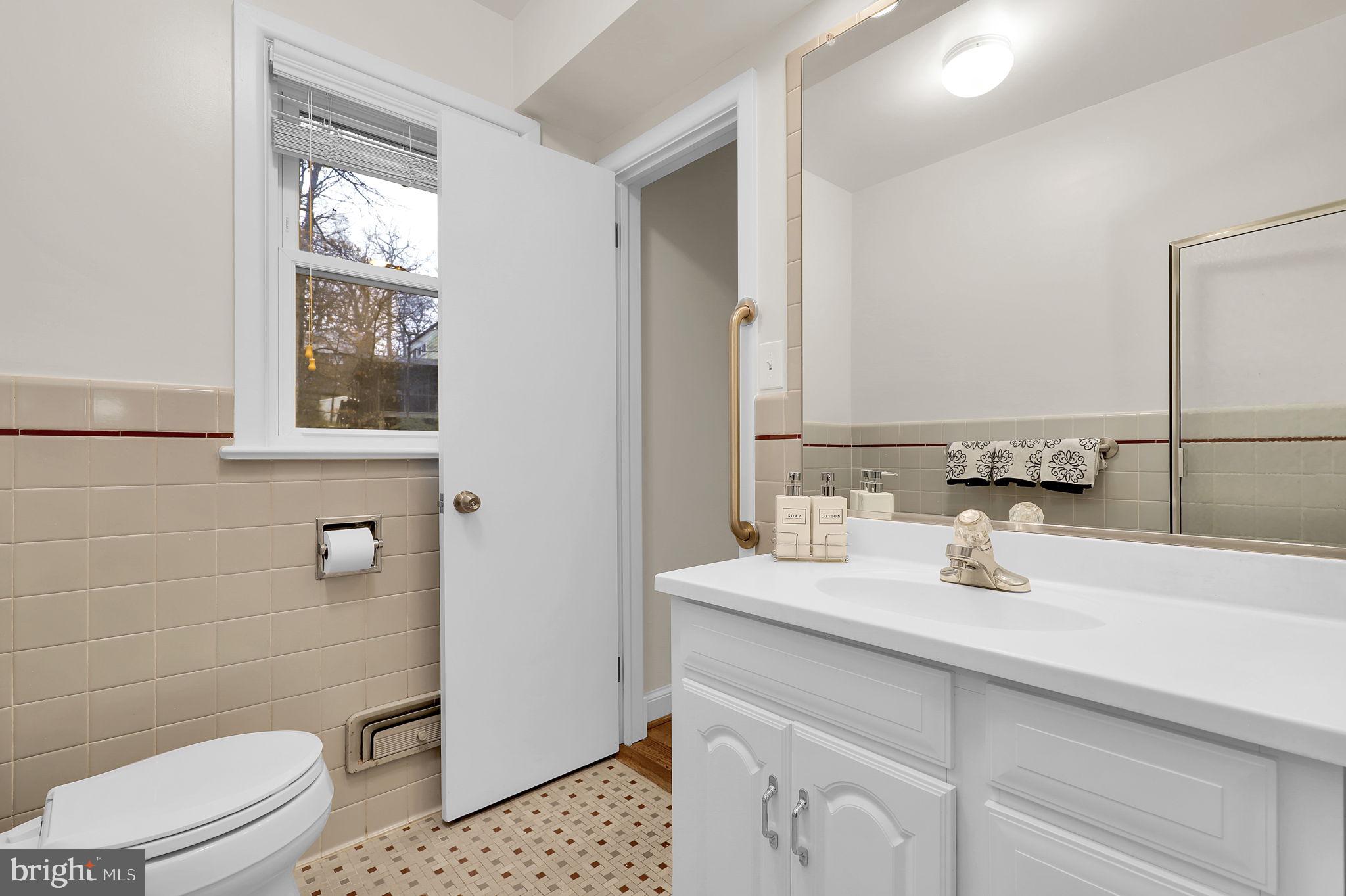 9403 Crosby Road Silver Spring, MD 20910 - Photo 29 of 46