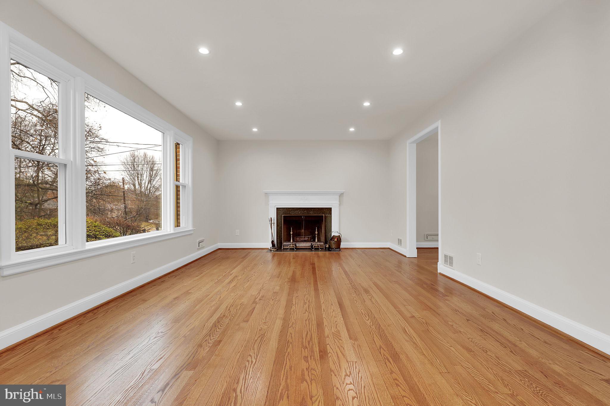 9403 Crosby Road Silver Spring, MD 20910 - Photo 5 of 46