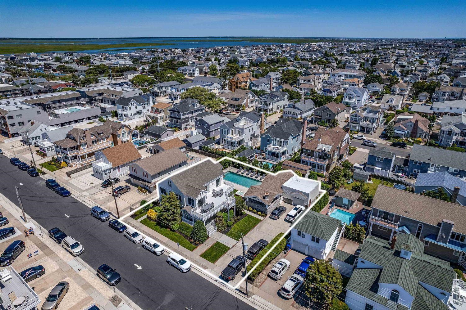 128 95th Street Stone Harbor, NJ 08247 - Photo 2 of 29