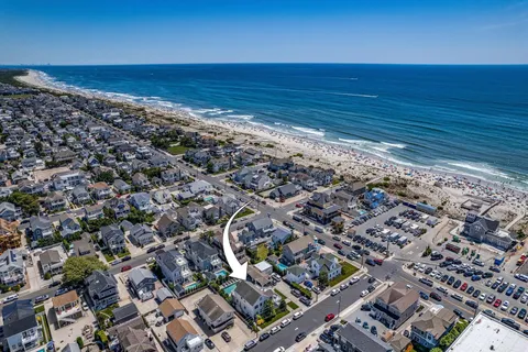 $5,395,000 | 128 95th Street, Stone Harbor, NJ 08247