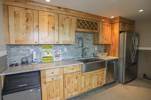 $5,395,000 | 128 95th Street, Stone Harbor, NJ 08247