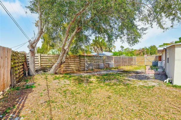 $475,000 | 3946 Omega Circle, Sarasota, FL 34235