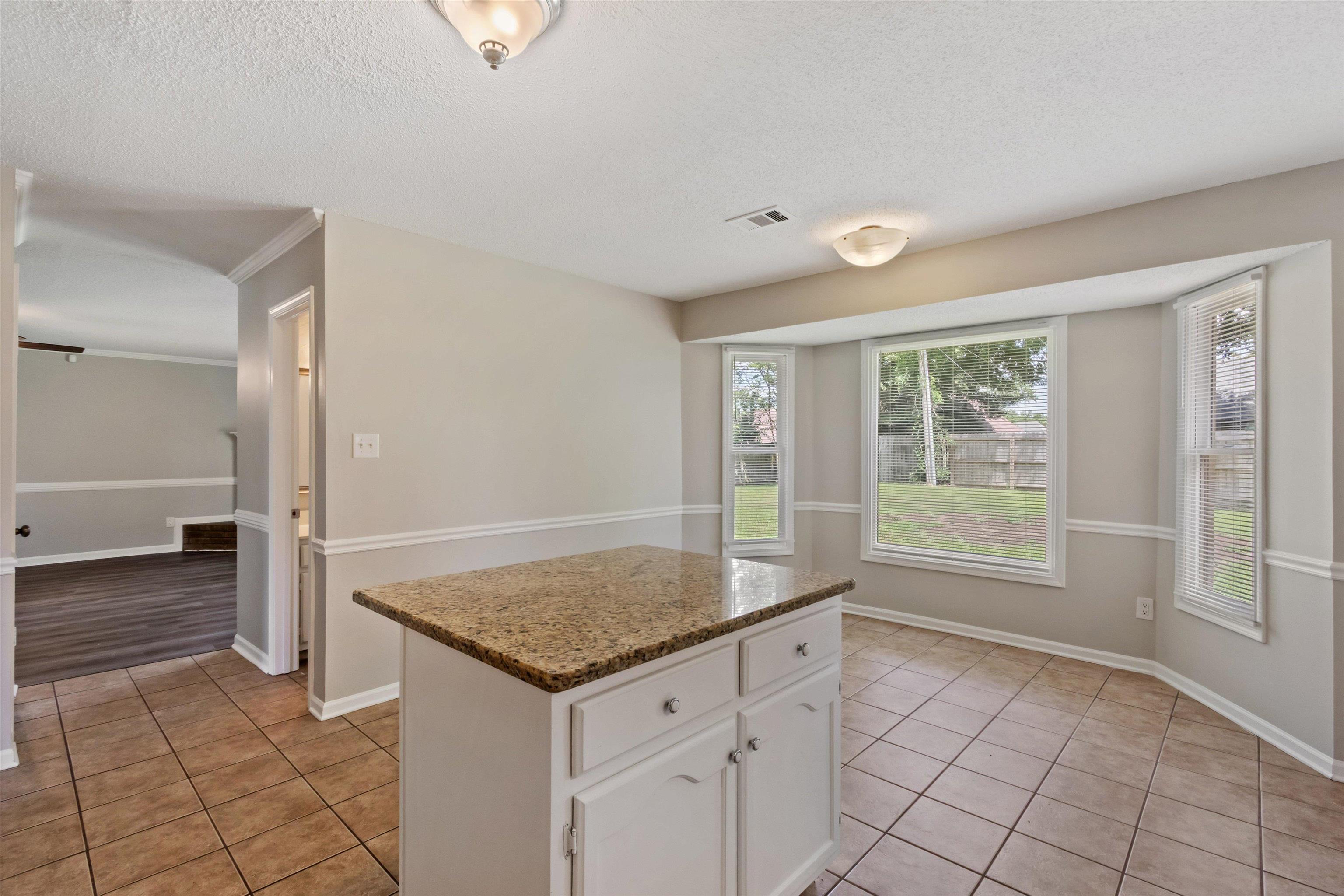 856 North Wood Shadows Lane Memphis, TN 38018 - Photo 10 of 30
