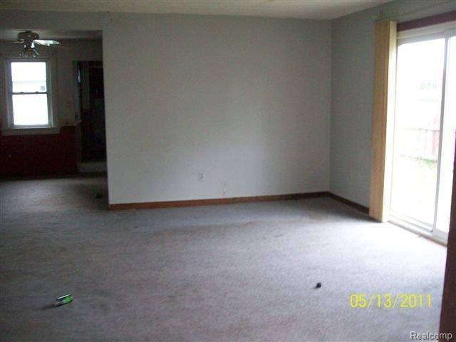 3848 Harris Road Fort Gratiot, MI 48059 - Photo 2 of 8 h2