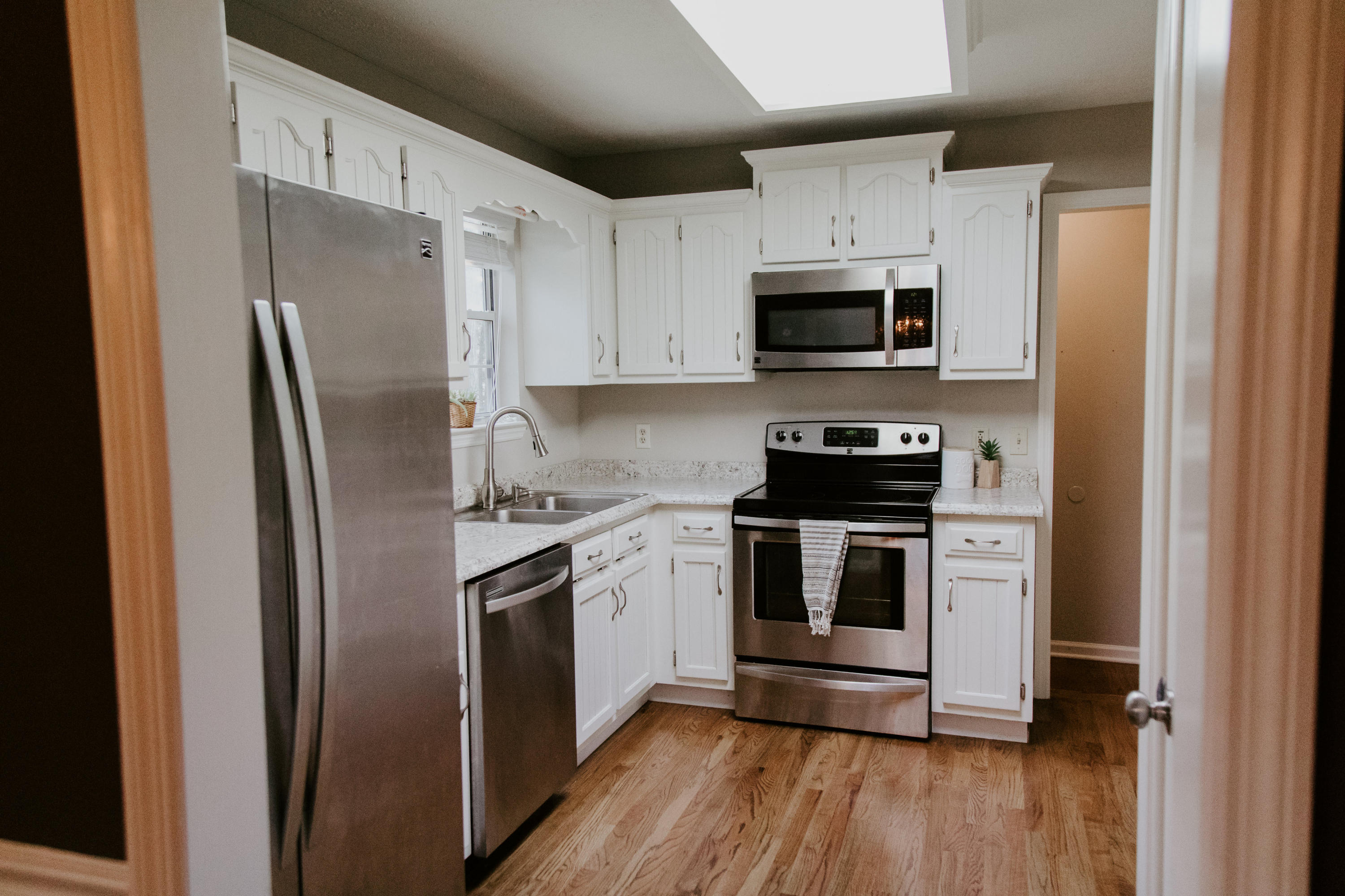 8422 Oak View Drive Chattanooga, TN 37421 - Photo 8 of 55 8422 Oak View Dr. Chattanooga, TN 37421-