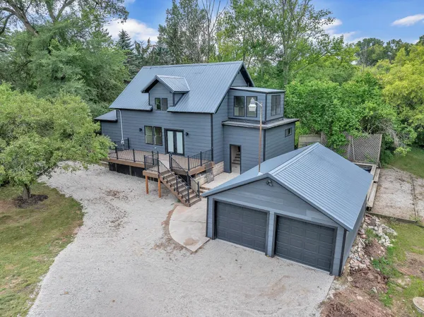 $849,900 | W4272 County Road G, Holland, WI 53013