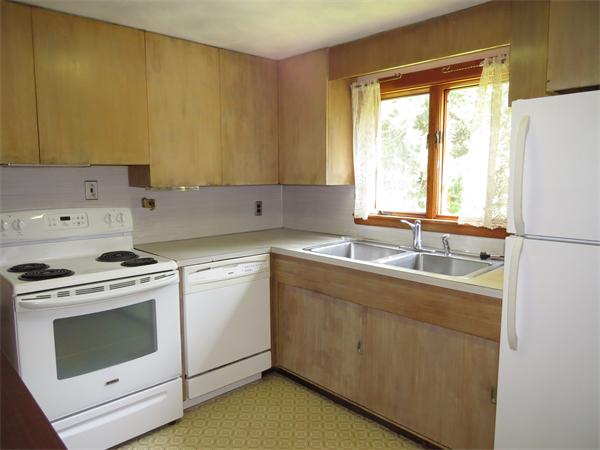 136 Hayward Road Acton, MA 01720 - Photo 5 of 20 Gallery Image 5