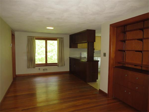 136 Hayward Road Acton, MA 01720 - Photo 7 of 20 Gallery Image 7