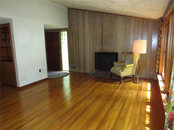 136 Hayward Road Acton, MA 01720 - Photo 8 of 20 Gallery Image 8