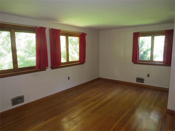136 Hayward Road Acton, MA 01720 - Photo 10 of 20 Gallery Image 10