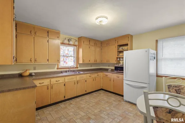 $212,000 | 4123 North Linwood Avenue, Davenport, IA 52806