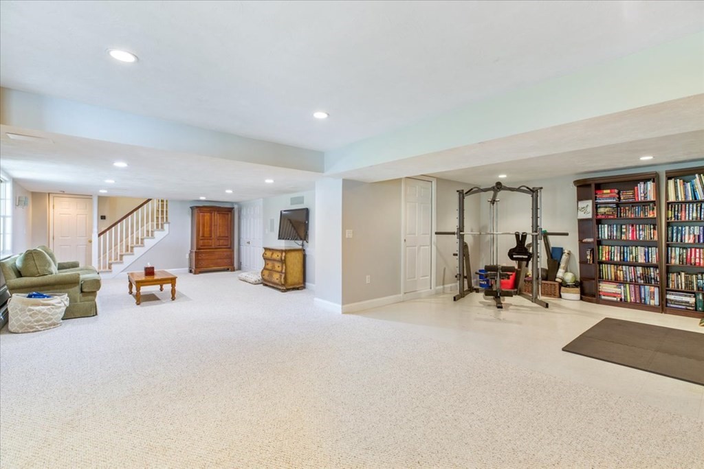 103 Stockbridge Road Scituate, MA 02066 - Photo 23 of 33