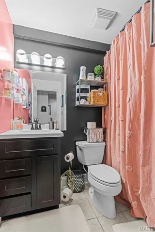 $299,900 | 227 West Monroe Avenue, Unit 205, Kirkwood, MO 63122