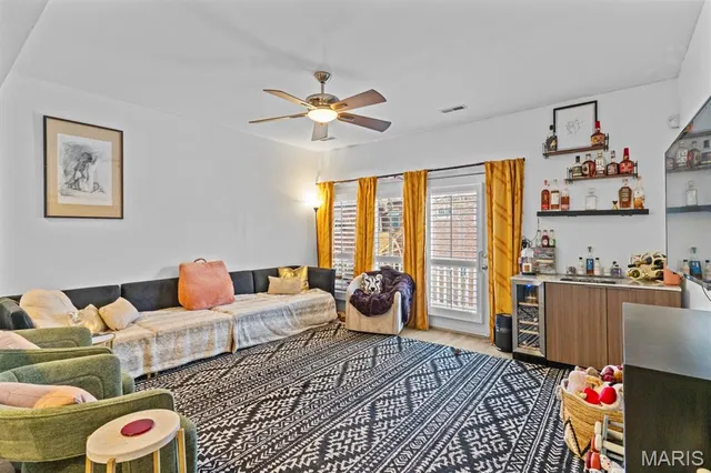 $299,900 | 227 West Monroe Avenue, Unit 205, Kirkwood, MO 63122