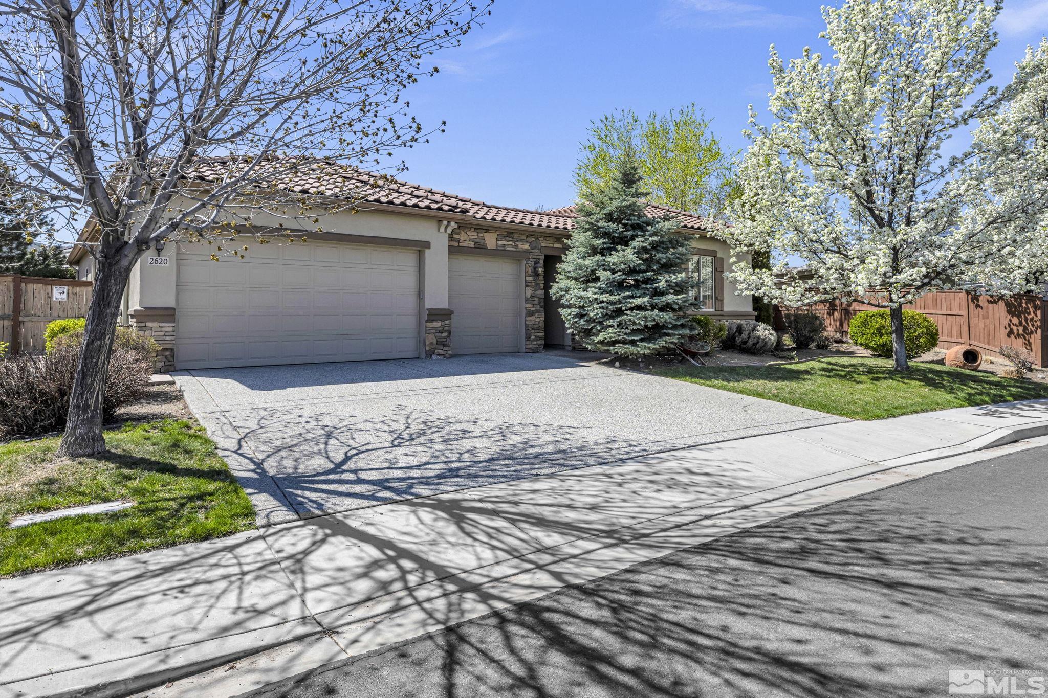 2620 Heather Field Lane Reno, NV 89521 - Photo 3 of 39 Photo 3