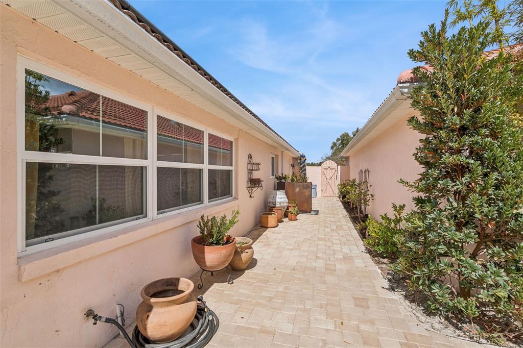 1304 Santa Rosa Court Lady Lake, FL 32159 - Photo 20 of 30