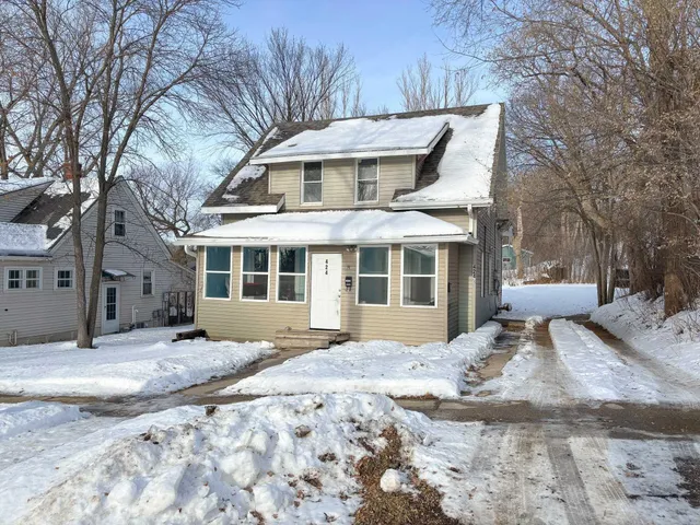 $199,900 | 424 West Birch Avenue, Fergus Falls, MN 56537