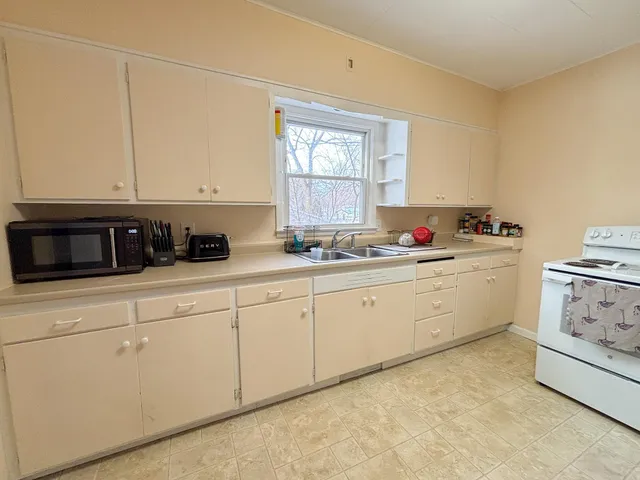 $199,900 | 424 West Birch Avenue, Fergus Falls, MN 56537