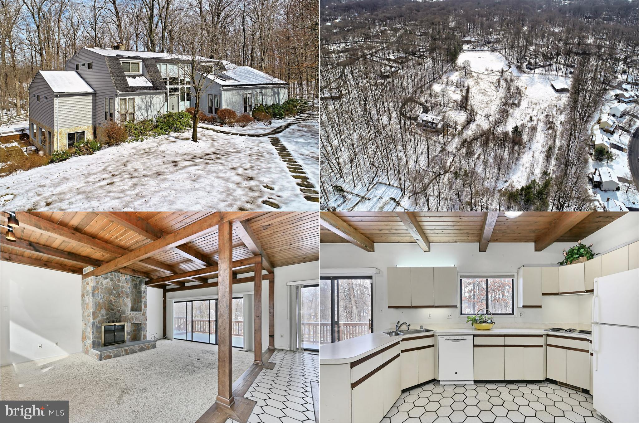 Fantastic 6 BR Home, 8 Stall Stable, 10 Acres!