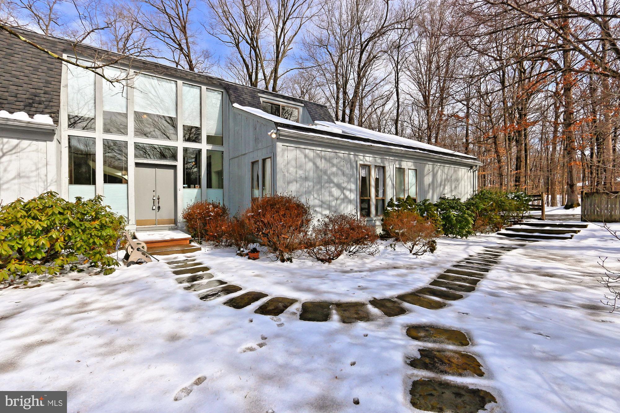 3666 Russell Road Woodbridge, VA 22192 - Photo 12 of 78 Front Exterior