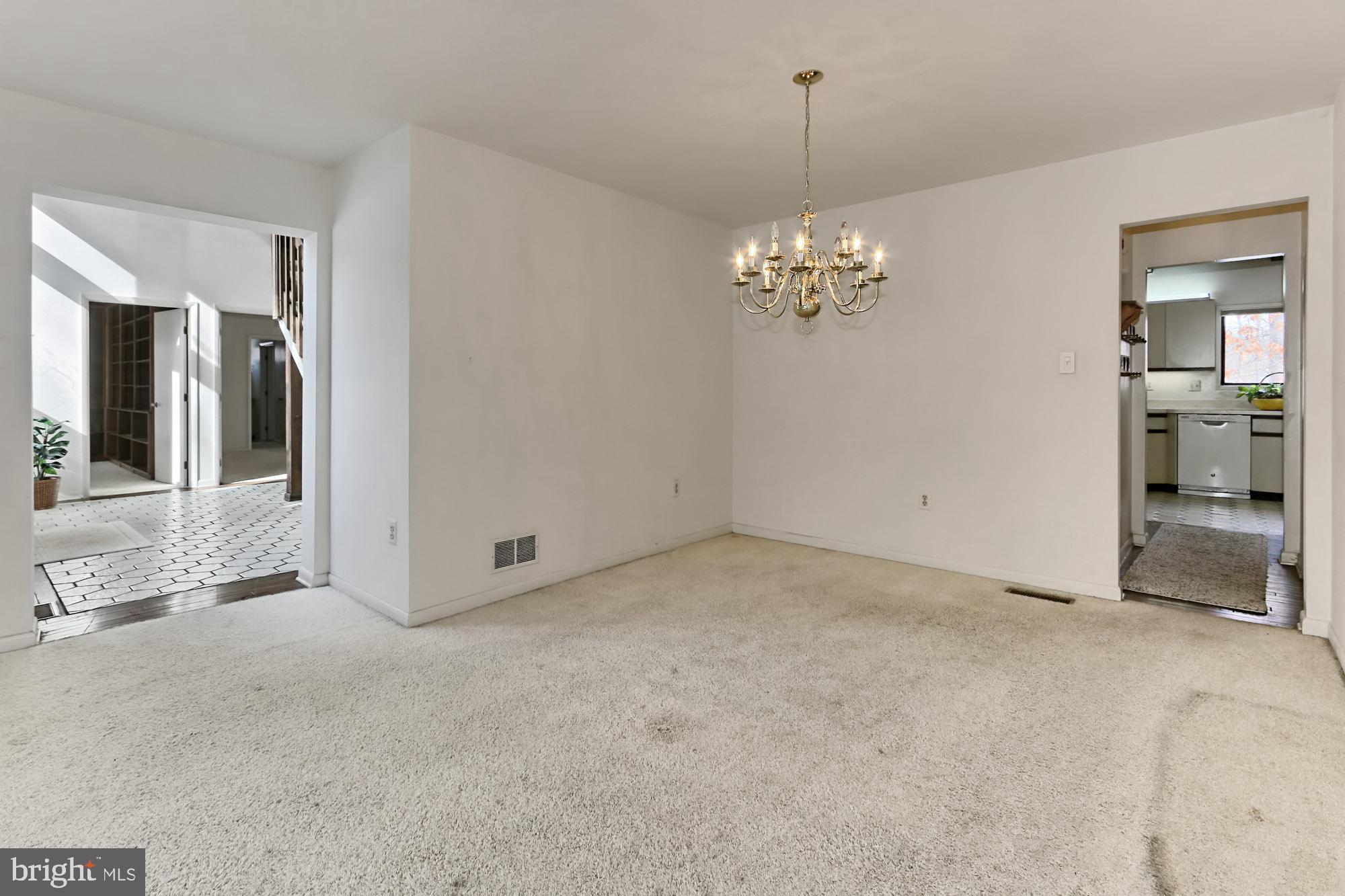 3666 Russell Road Woodbridge, VA 22192 - Photo 18 of 78 Dining Room