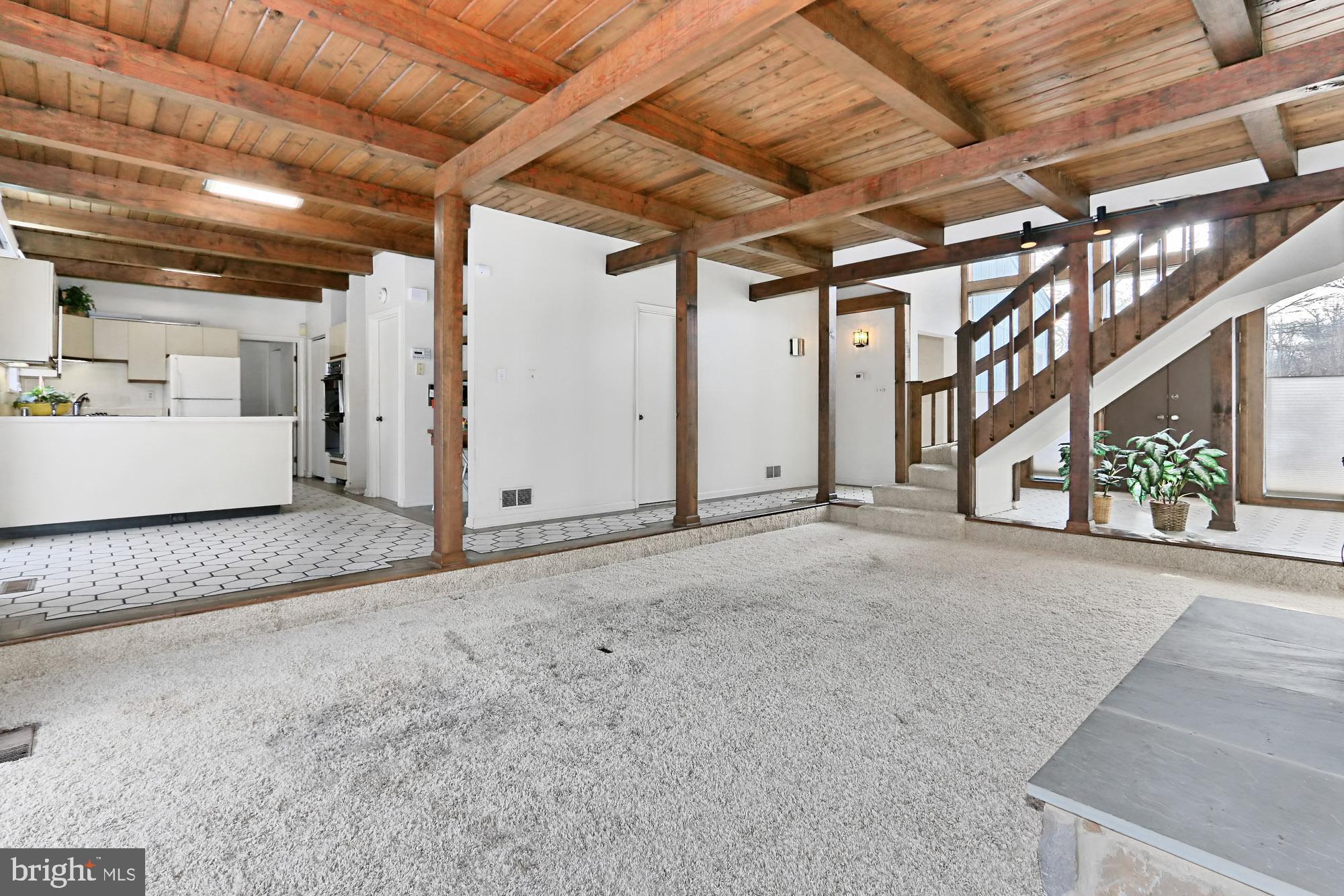 3666 Russell Road Woodbridge, VA 22192 - Photo 28 of 78 Family Room / Kitchen / Foyer