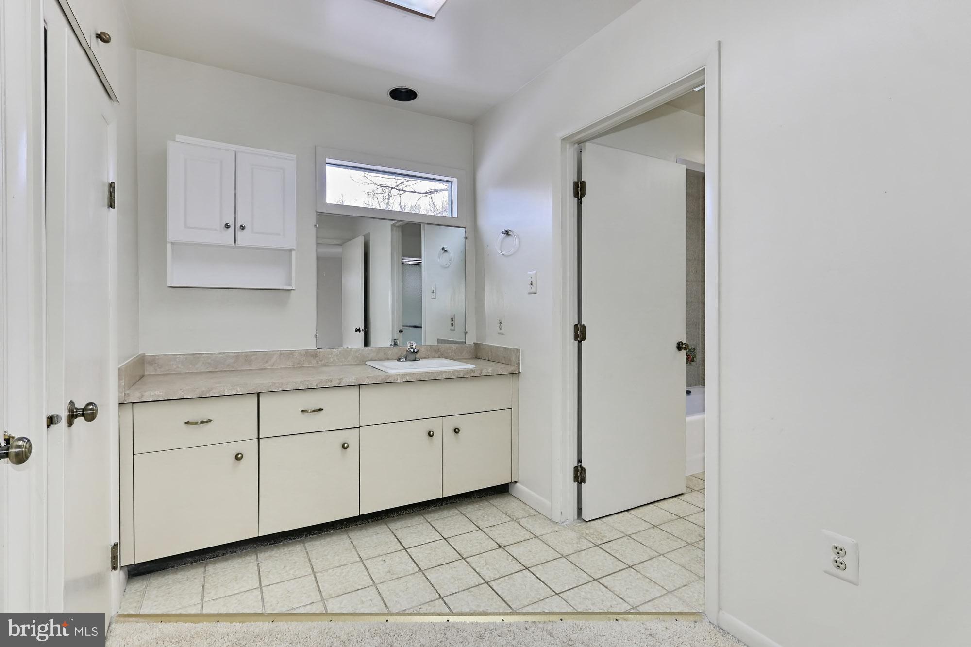 3666 Russell Road Woodbridge, VA 22192 - Photo 36 of 78 Master Bath