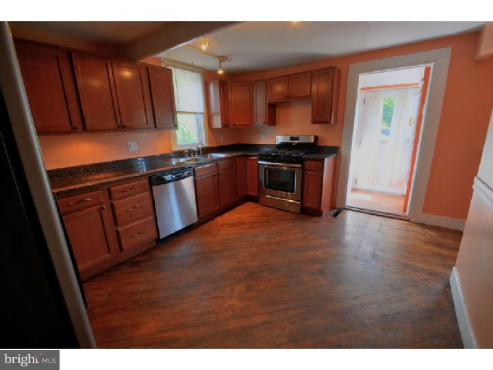 405 Pennwyn Place Reading, PA 19607 - Photo 4 of 13 Gallery Image 4
