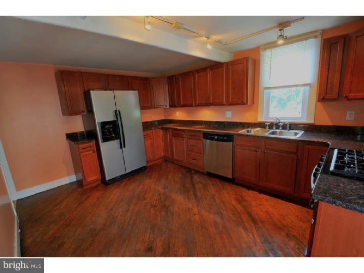 405 Pennwyn Place Reading, PA 19607 - Photo 5 of 13 Gallery Image 5