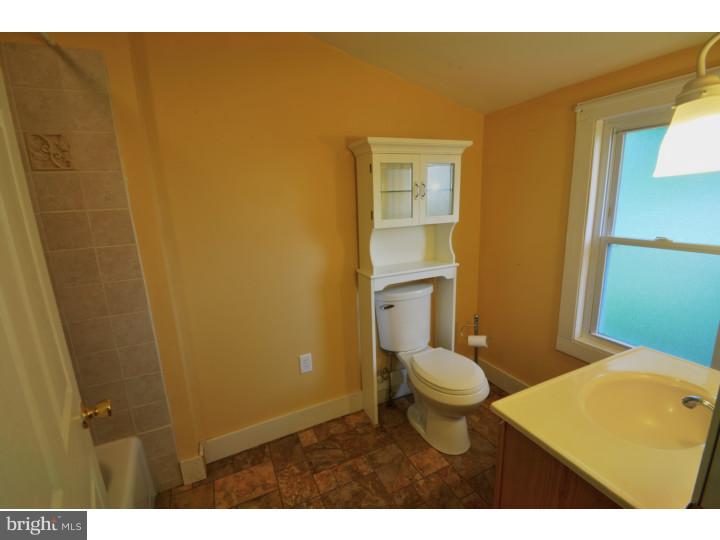 405 Pennwyn Place Reading, PA 19607 - Photo 7 of 13 Gallery Image 7