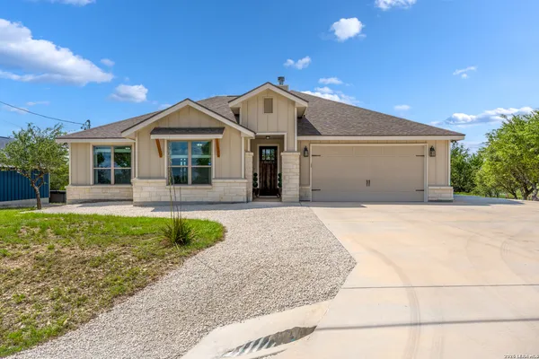 $495,000 | 876 Primrose Path, Spring Branch, TX 78070