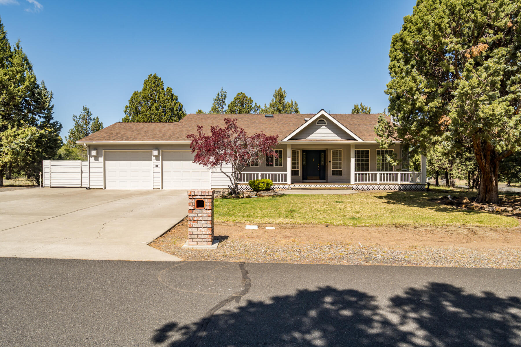 892 Northwest Chelsea Loop Bend, OR 97703 - Photo 2 of 46 JH5_1098
