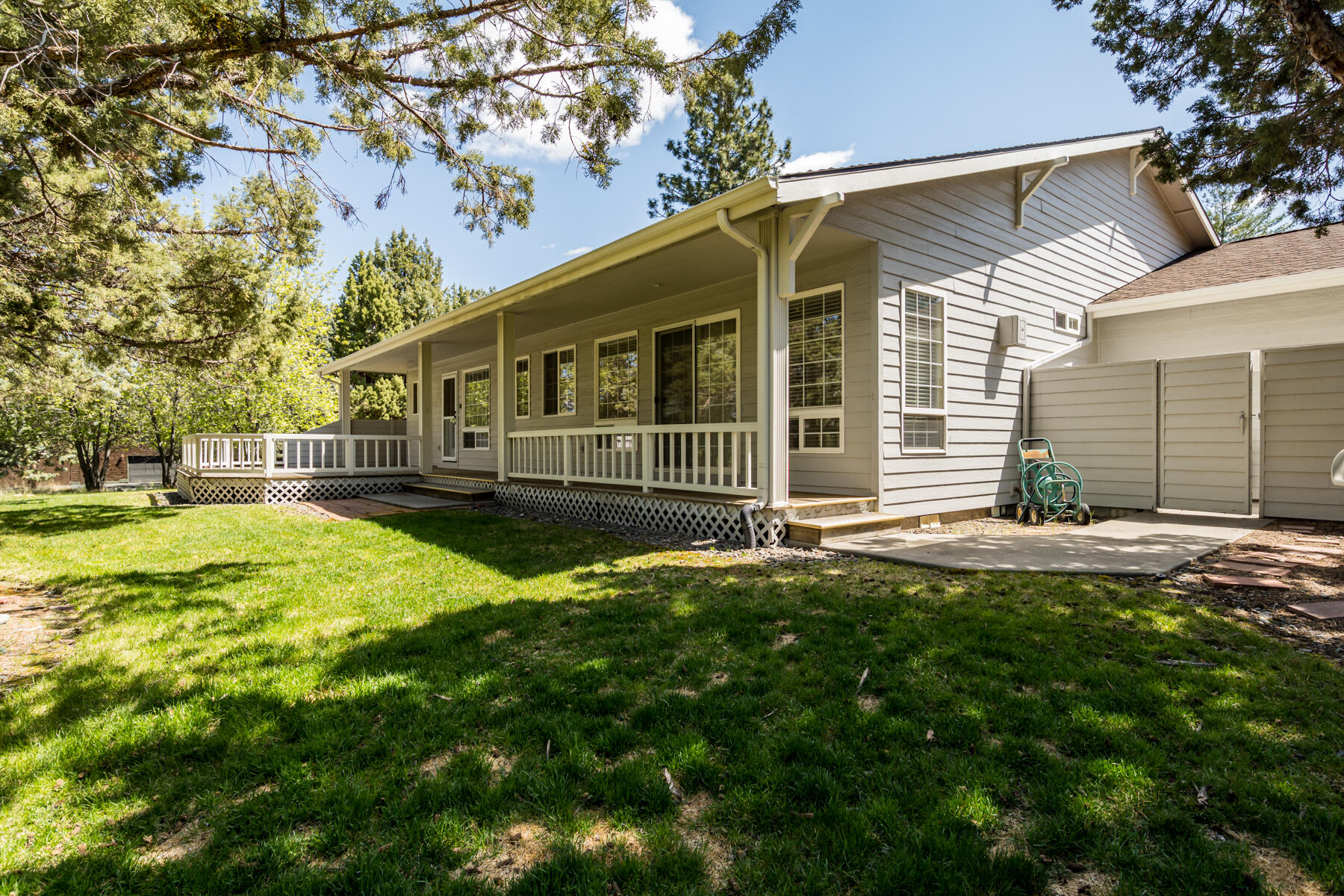 892 Northwest Chelsea Loop Bend, OR 97703 - Photo 33 of 46 JH5_1189