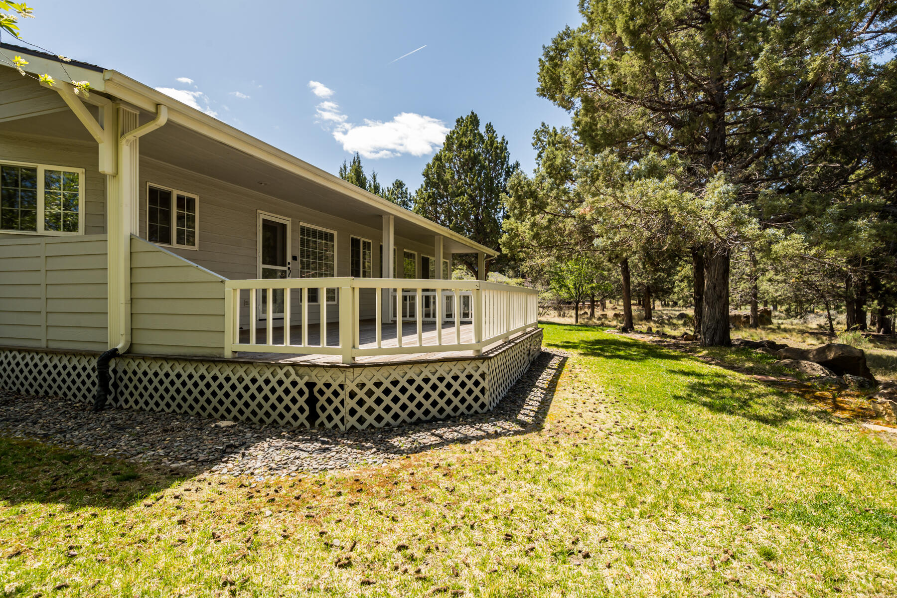 892 Northwest Chelsea Loop Bend, OR 97703 - Photo 37 of 46 JH5_1193