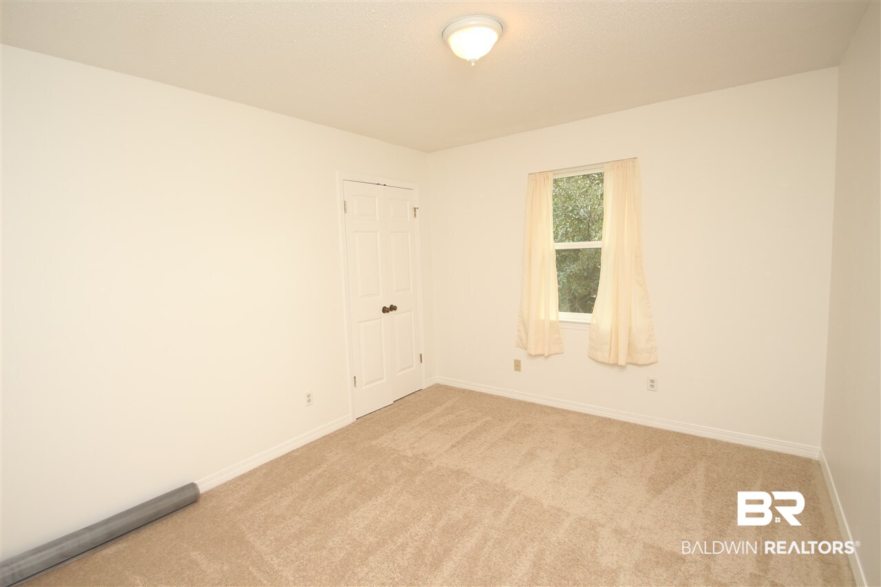 6401 Gas Light Lane North Mobile, AL 36695 - Photo 16 of 19